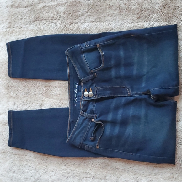 Tahari Dark Wash Lightweight Soft Mid Rise Skinny Blue Jeans Size 2 Waist 24 In - Picture 2 of 4